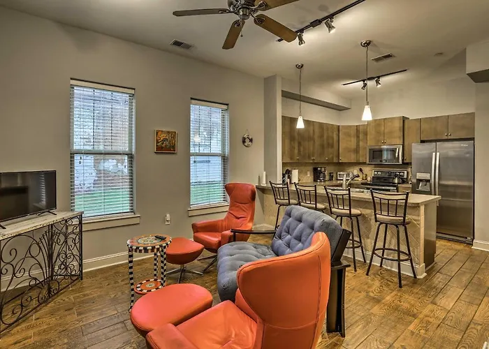 Chic Wilmington Condo In Brooklyn Arts District!