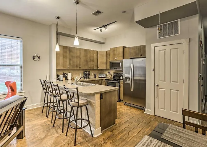 Chic Wilmington Condo In Brooklyn Arts District!