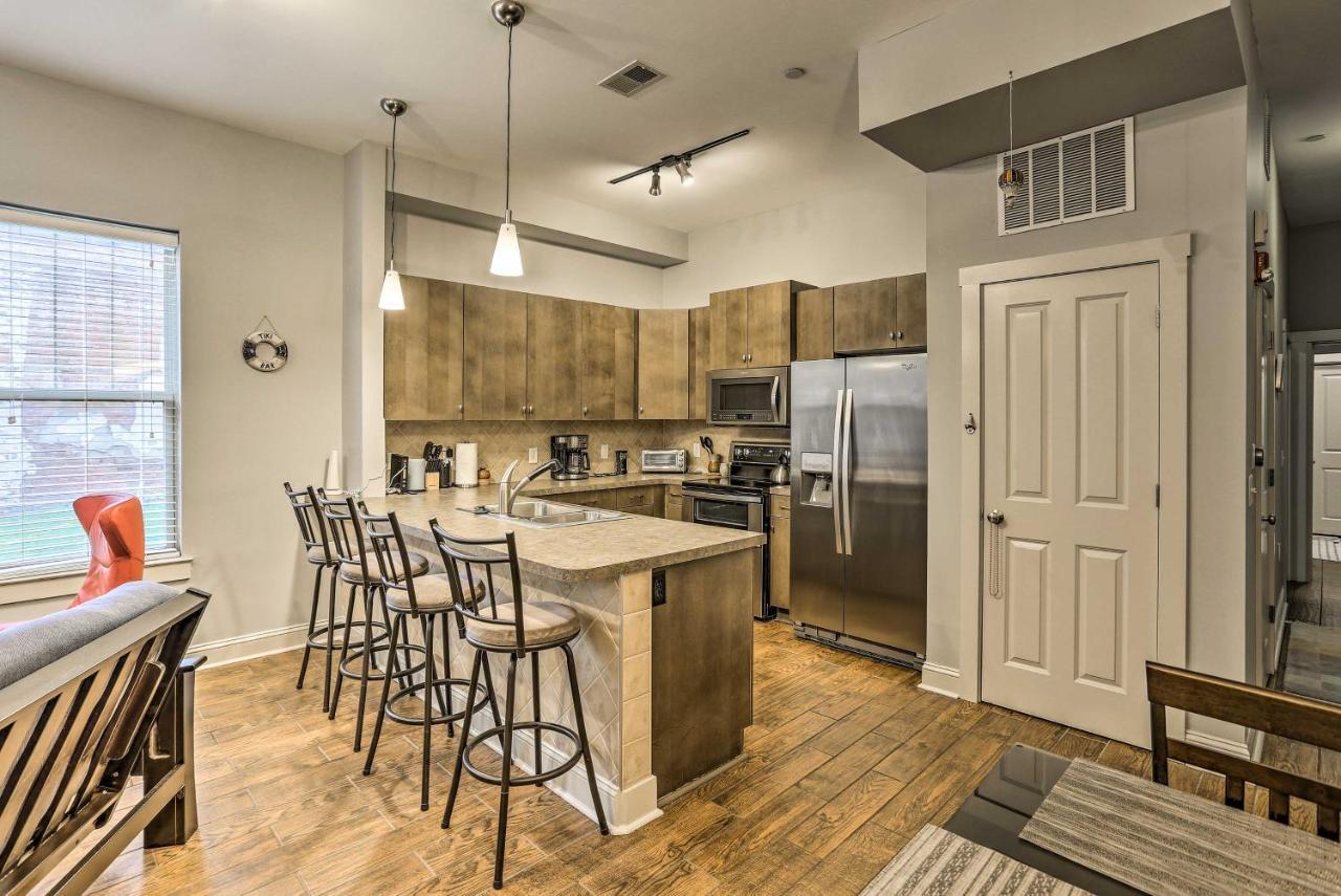 Apartment Chic In Brooklyn Arts District! *